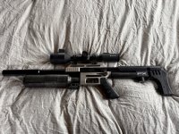 twee wapens fx Impact MK2 compact in 22 en de zwarte is eveneens een FX impact MK2