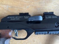 Steyr LG110 HFT Hunting 4.5mm in uitstekende staat, getuned op 11.5 ftlbs. Voor links- en rechtshandige schutters!