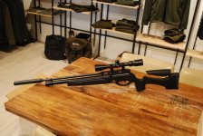 GAMO HPA PCP Luchtbuks 5.5mm + Demper en Richtkijker