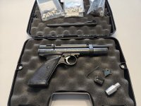 Crosman 2240 in koffer met diverse toebehoren