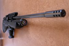 Weihrauch HW100 Bullpup 4,5 mm. PCP geweer (600 mm. loop) incl. foudraal